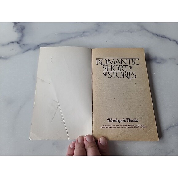 Harlequin's Romantic Short Stories - Picture 2 of 10